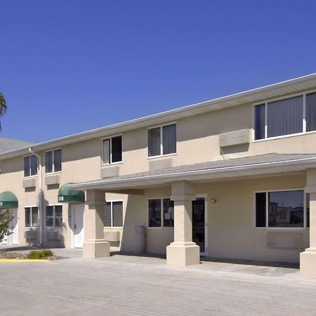 Super 8 By Wyndham Aransas Pass Hotel Екстериор снимка