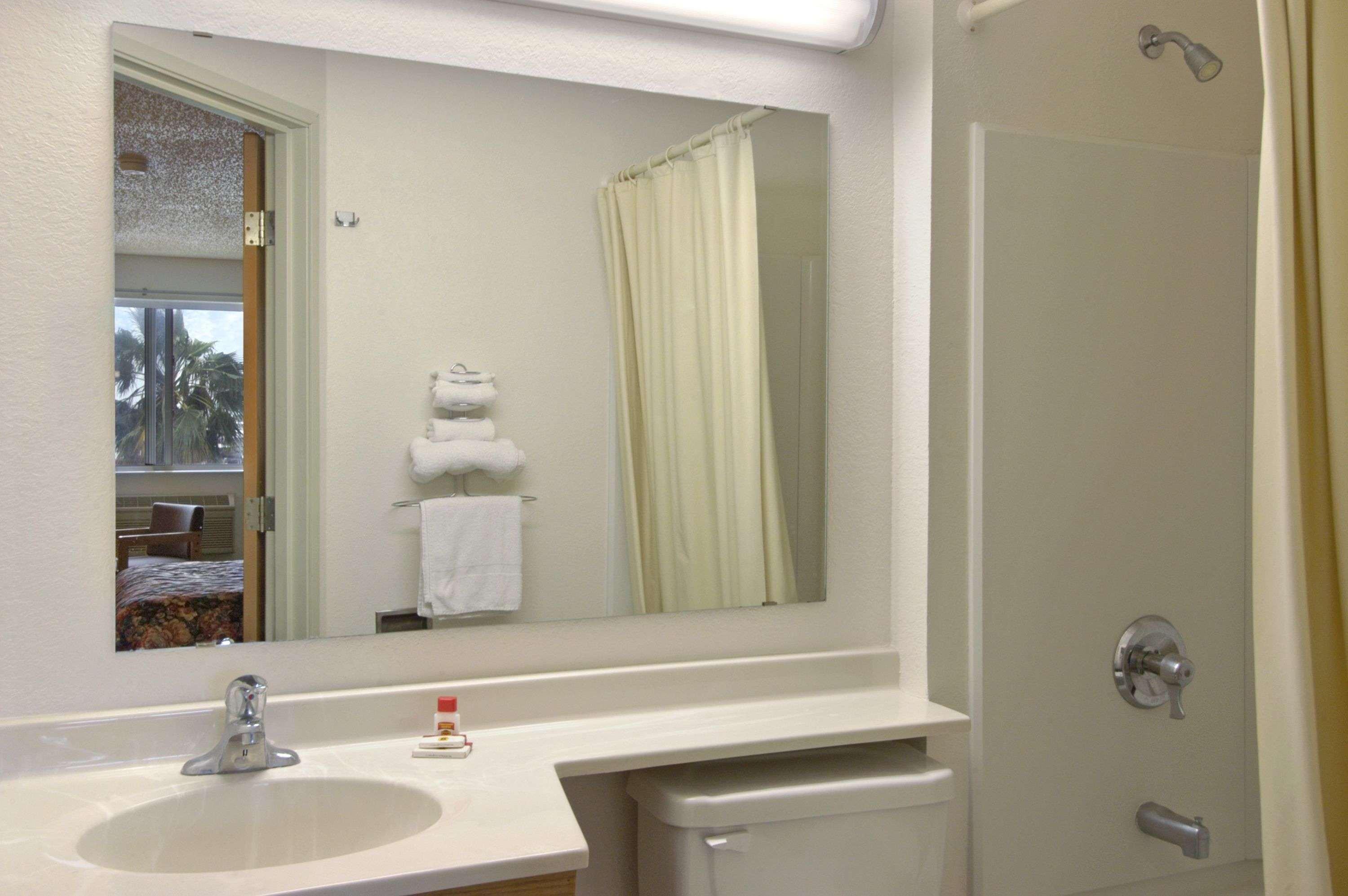 Super 8 By Wyndham Aransas Pass Hotel Екстериор снимка